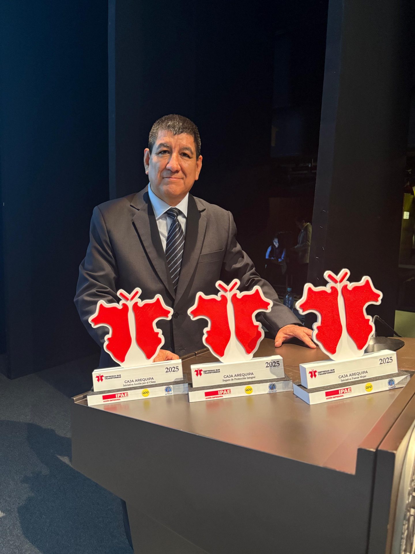 Foto 4 Empresas que Trasnforman Foto 4 Empresas que Trasnforman