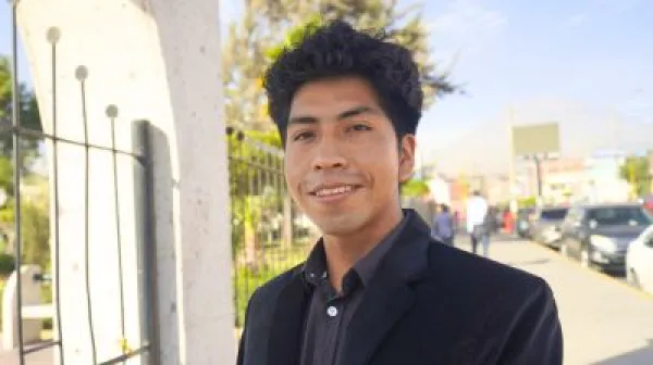 Emprendedor Joven - Saul Sivincha - Space School -Arequipa