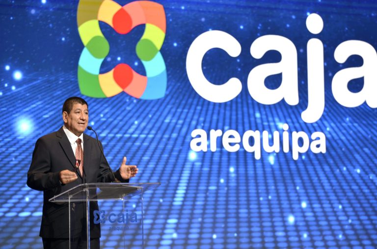 Luis_Gallegos_Caja_Arequipa