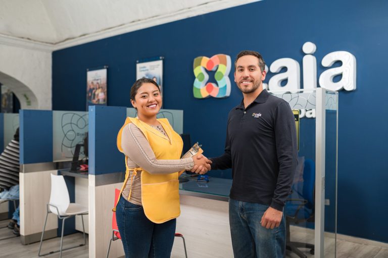 foto caja arequipa colocaciones