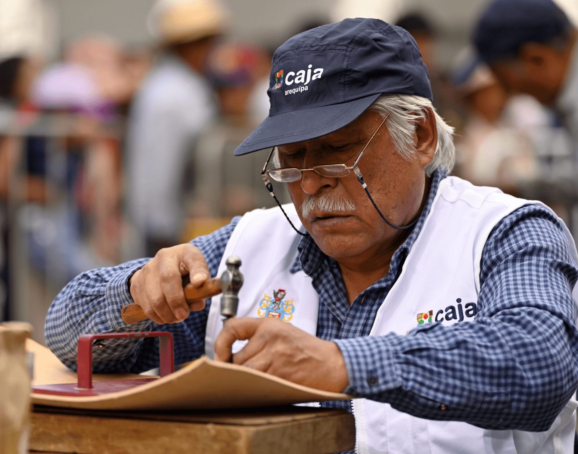 IX Concurso de Repujado en Cuero