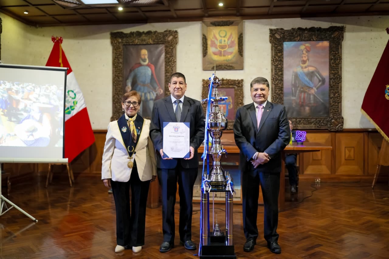 Caja Arequipa reconocimiento2